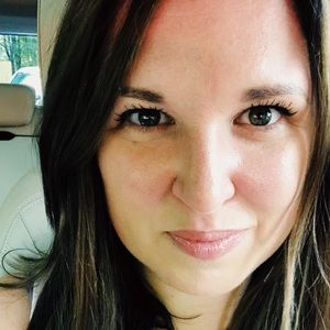 Meet your Posher, Adrienne